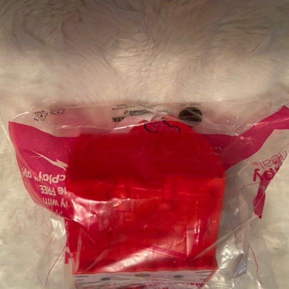 2/$30 Sanrio Hello Kitty Red House Happy Meal Toy 2016 NIP - Picture 3 of 5